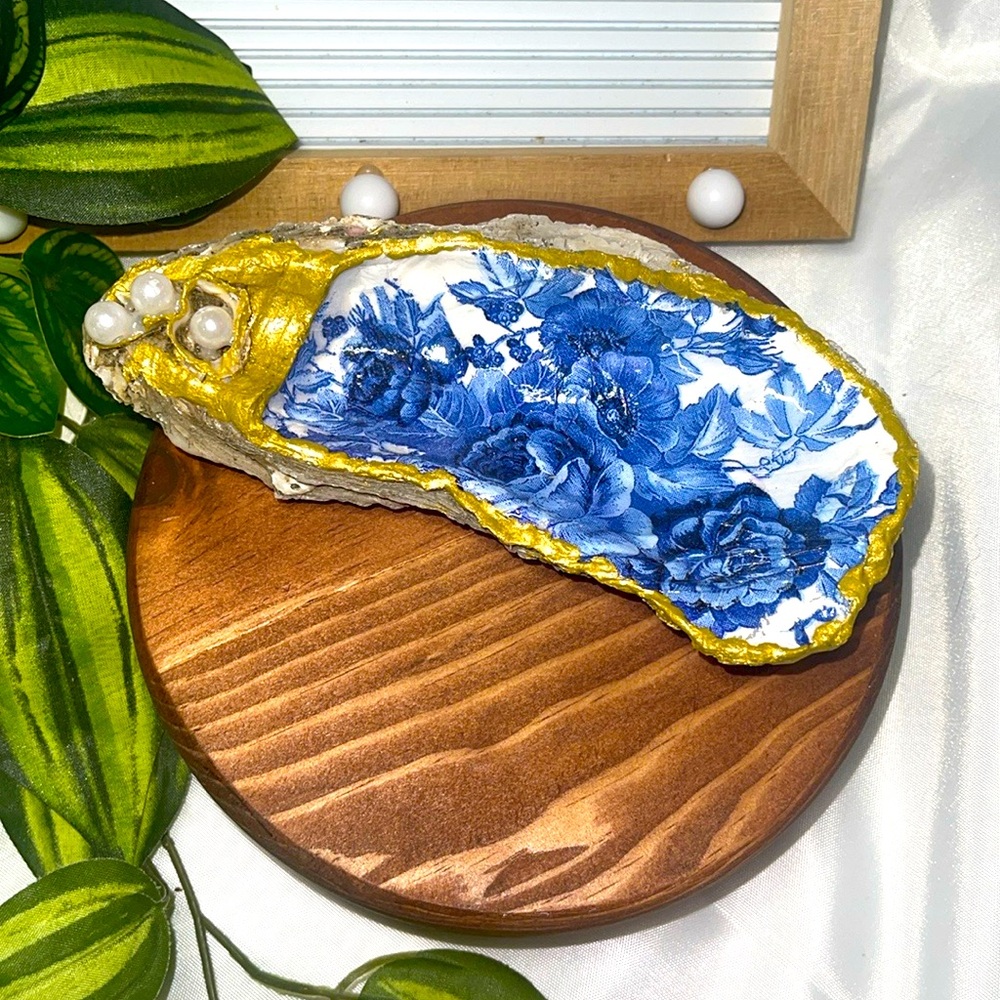Decorative Oyster Shell with Blue Floral Design